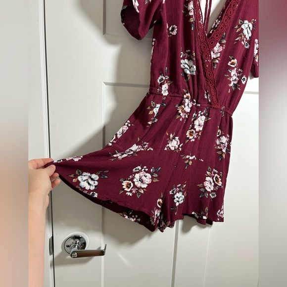 Lace trim romper for fall - Picture 4 of 11